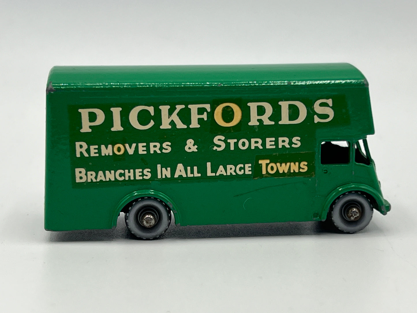 Matchbox Moko Lesney No46 Pickfords removal van.