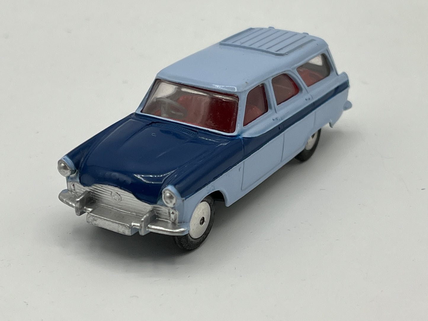 Corgi 424Ford Zephyr Estate,VGC in Good Original Box