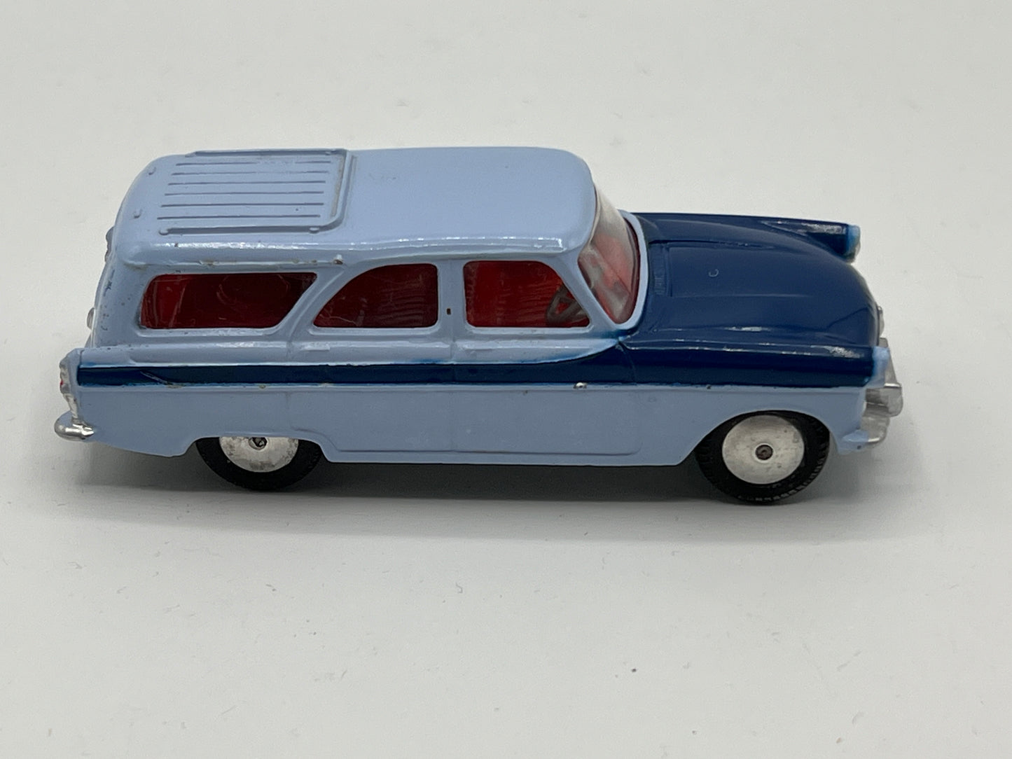 Corgi 424Ford Zephyr Estate,VGC in Good Original Box