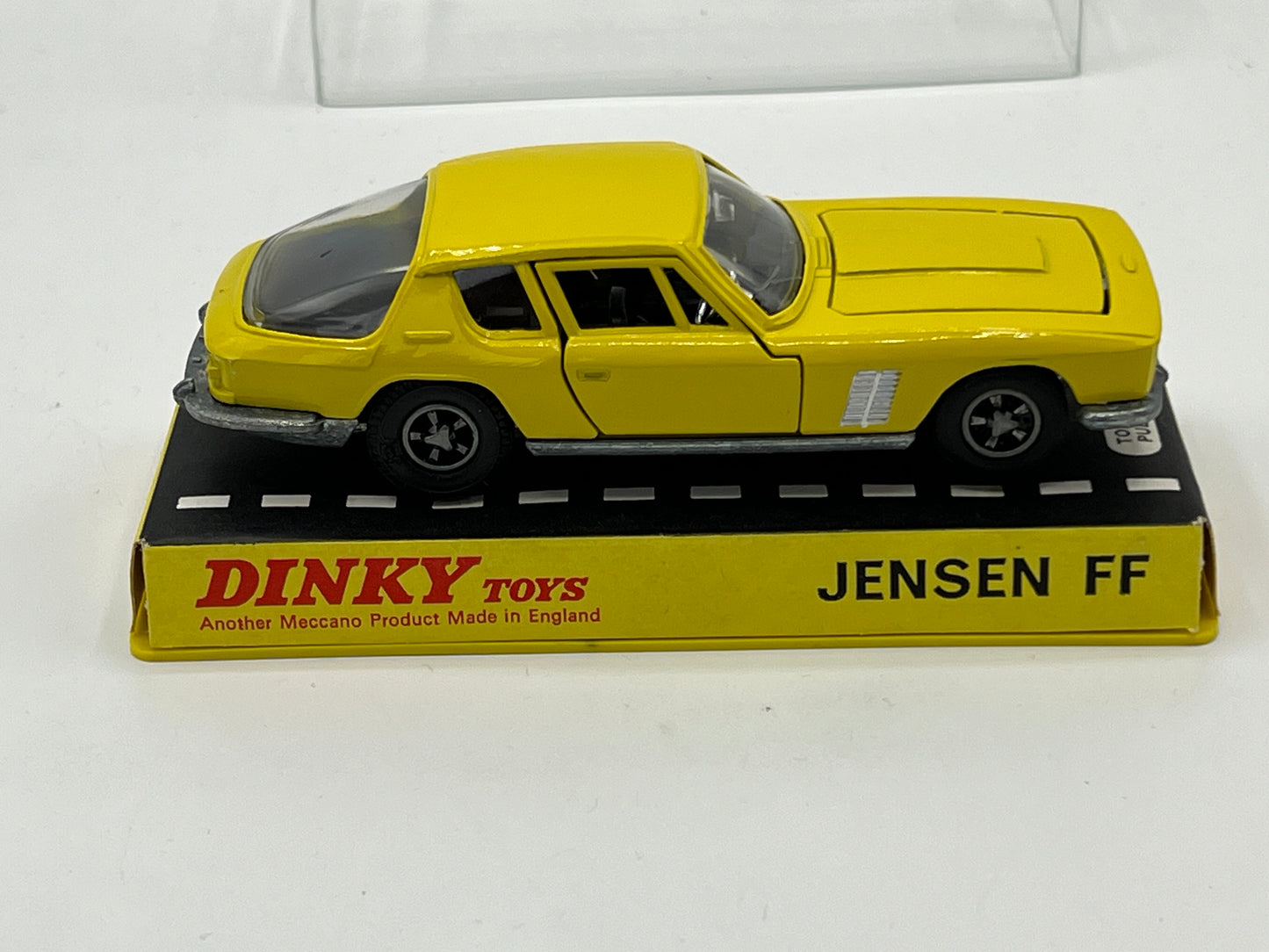 DINKY TOYS MODEL No.188 JENSON FF SALOON CAR "PERSPEX BOX