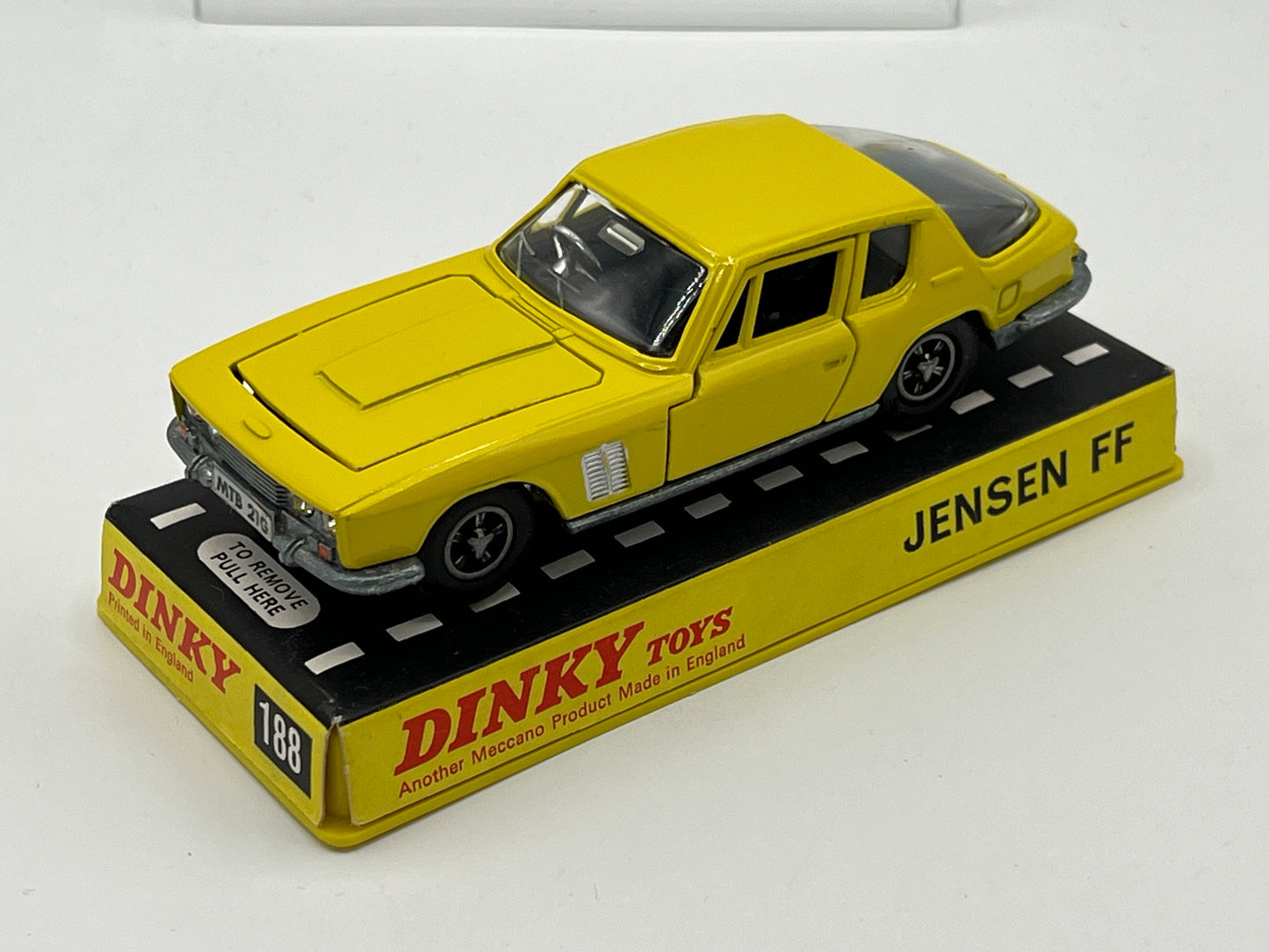 DINKY TOYS MODEL No.188 JENSON FF SALOON CAR "PERSPEX BOX