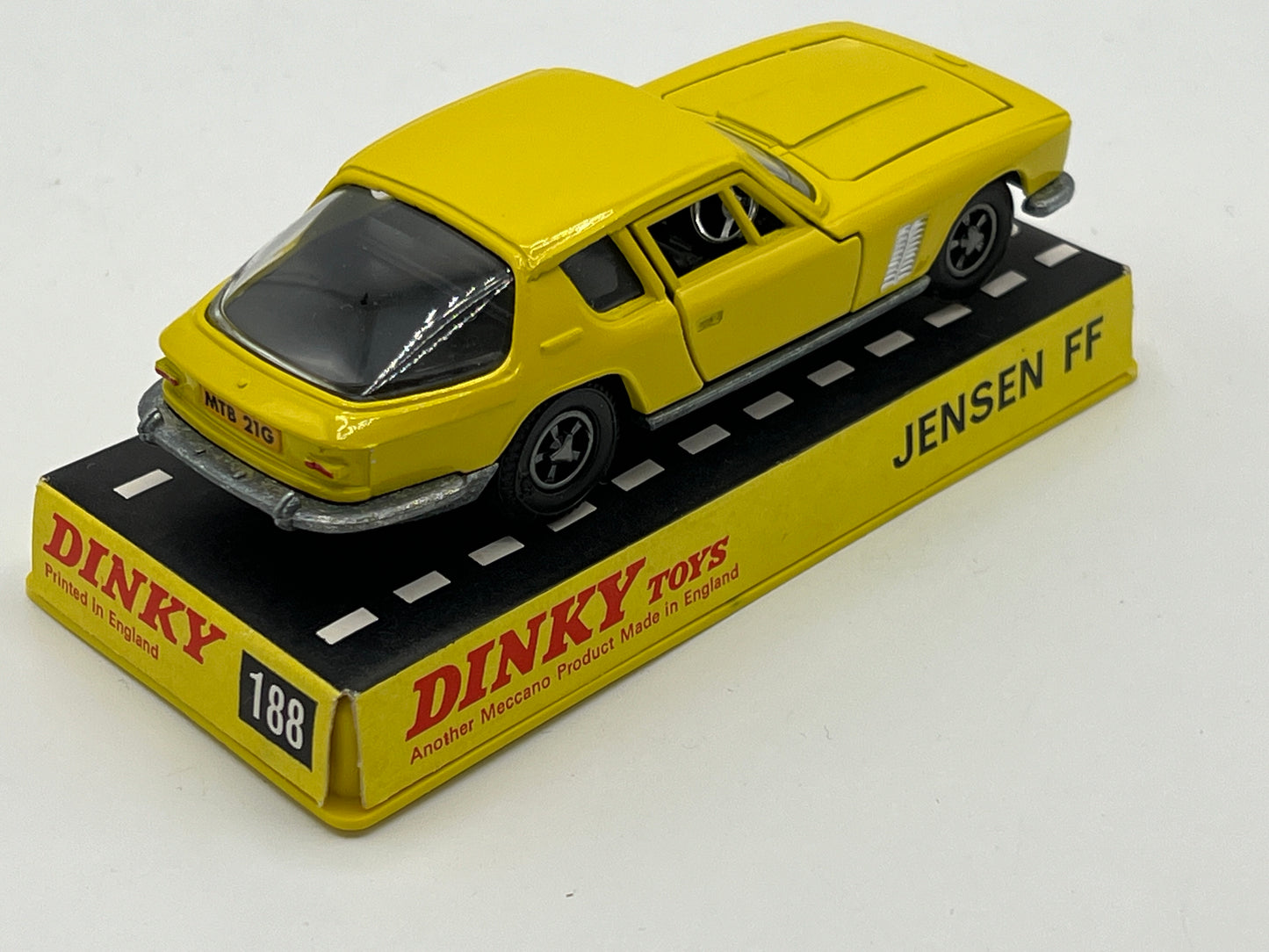 DINKY TOYS MODEL No.188 JENSON FF SALOON CAR "PERSPEX BOX