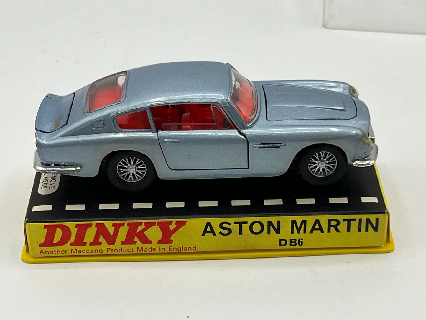 Dinky 153, Aston Martin DB6, Mint in Original Box